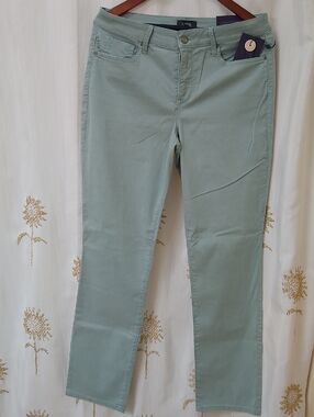 NWT, NYDJ Sheri Slim Jeans
